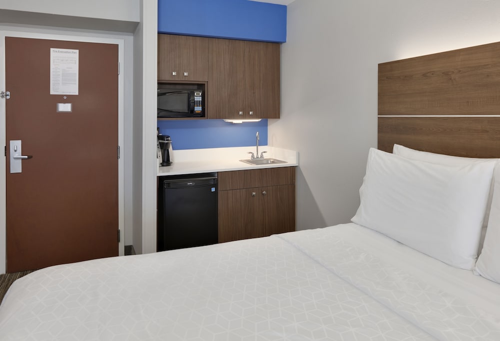 Suite, 2 Double Beds - Photo 2