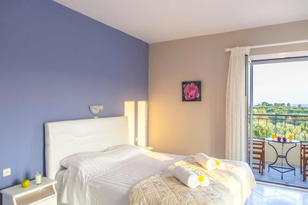 Comfort Studio, Balcony, Pool View