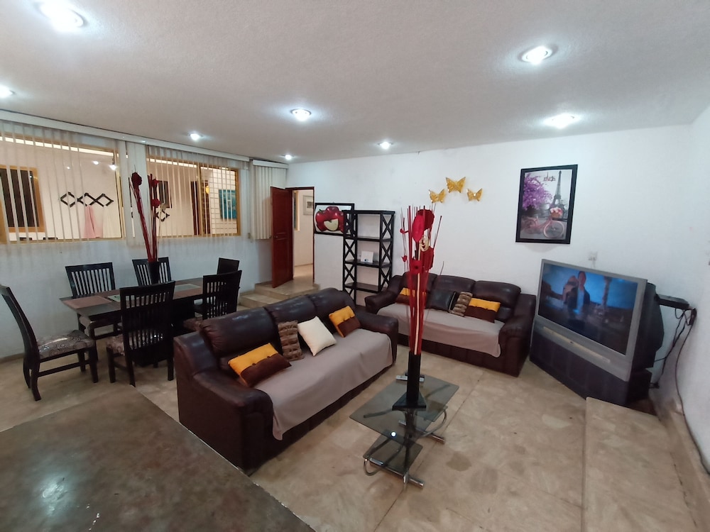 House, 3 Bedrooms, Accessible, Smoking photo 1