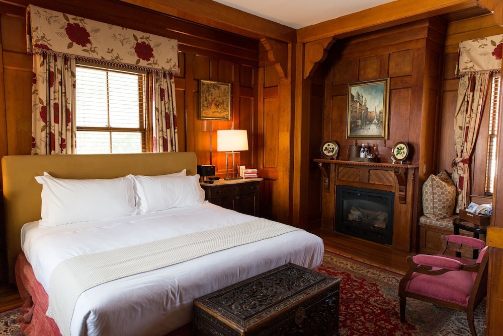Rose Room
