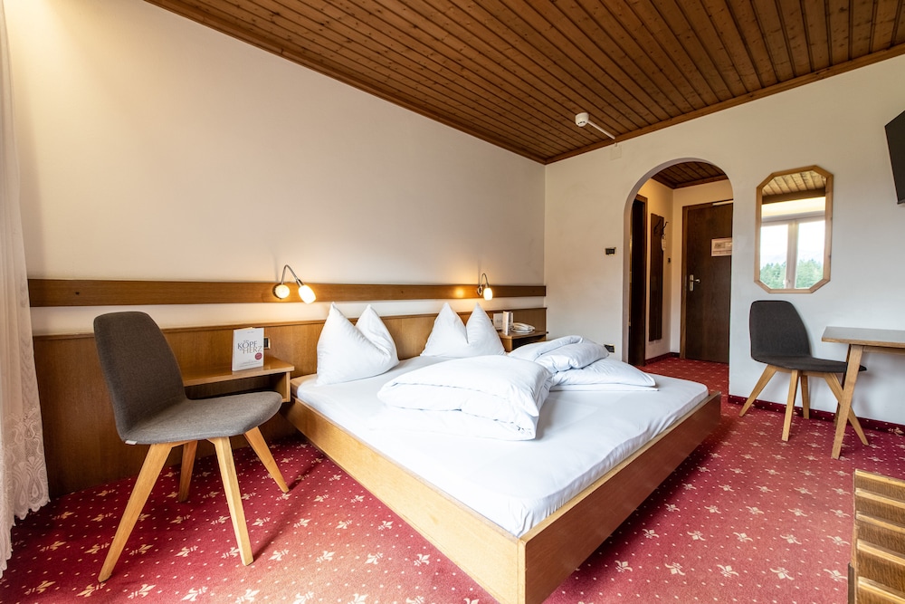 Standard Double Room - Photo 4