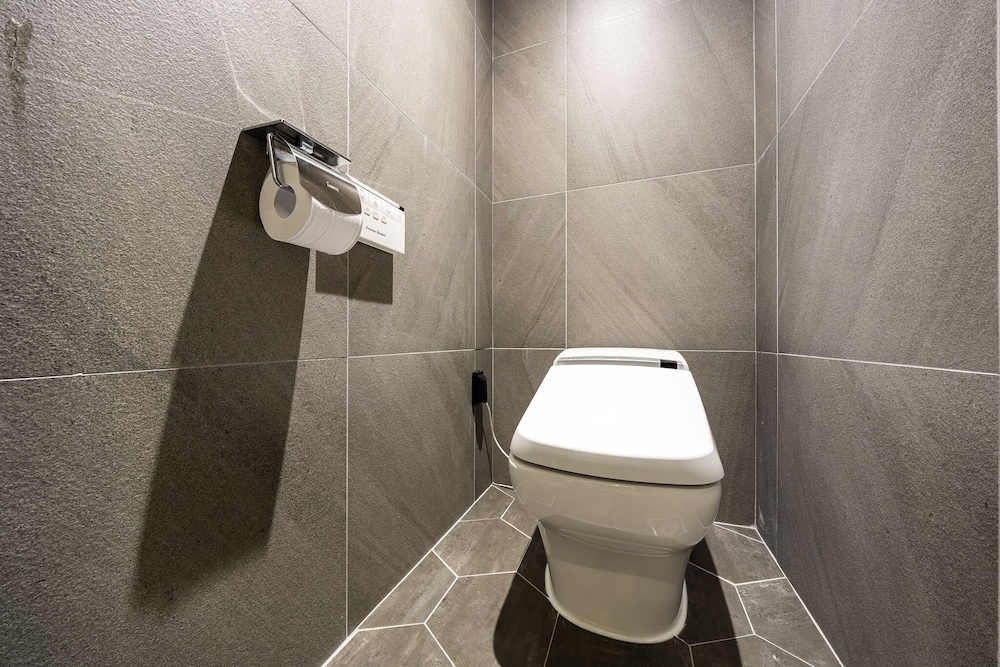 Suite (Twin Room) - Photo 17