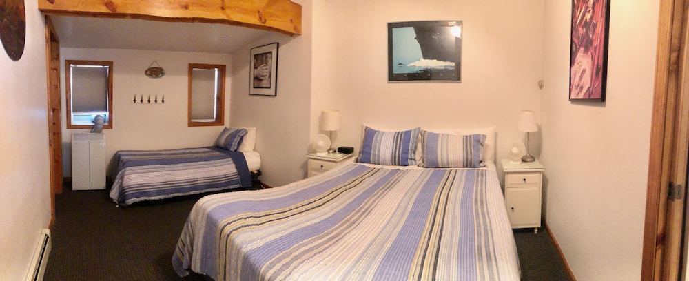Inn Suite #20 (1 Queen, 1 Twin, 1 futon, downstairs)