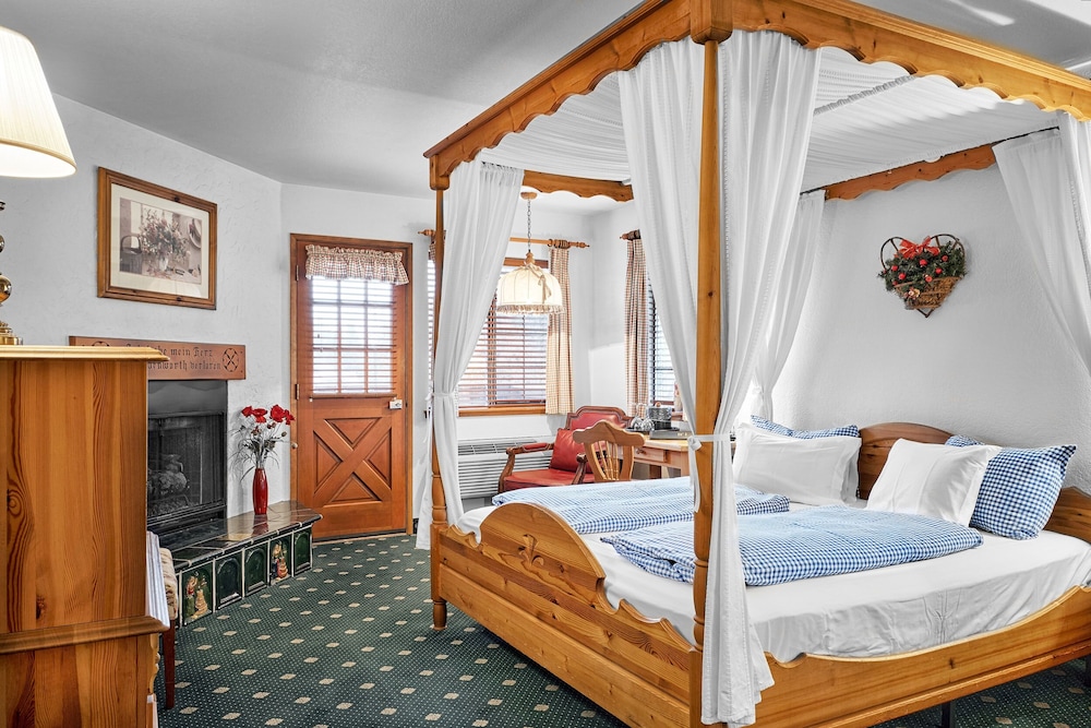 Honeymoon Suite, 1 King Bed photo 1