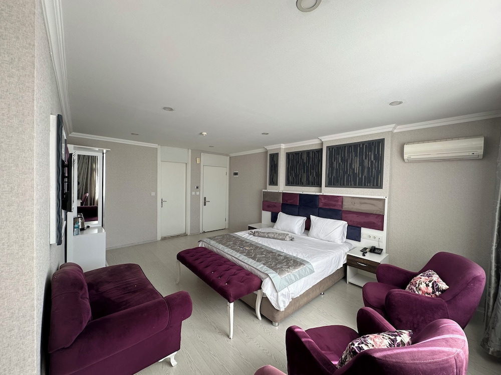 Standard Double Room, City View photo 1