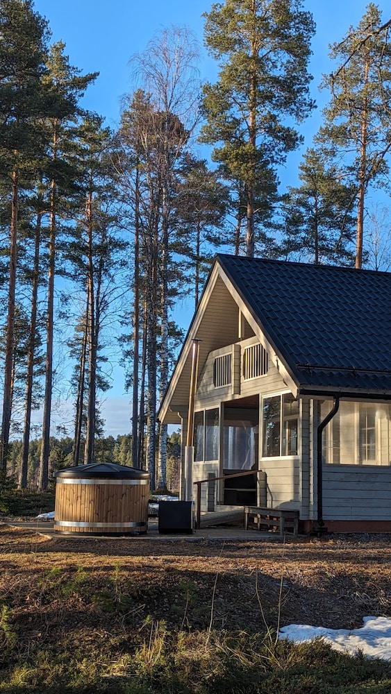 Superior Cottage photo 1
