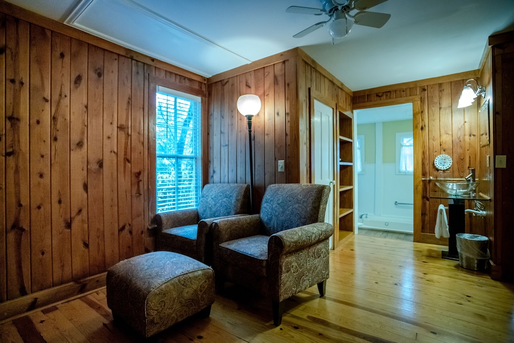 Devonshire Suite photo 3