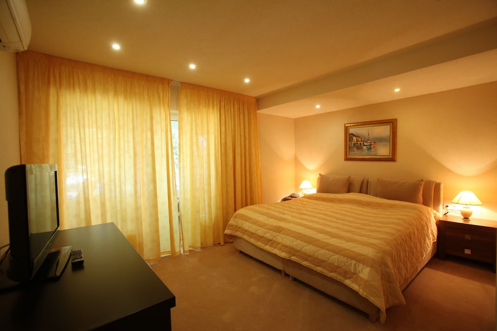 Standard Double Room photo 2