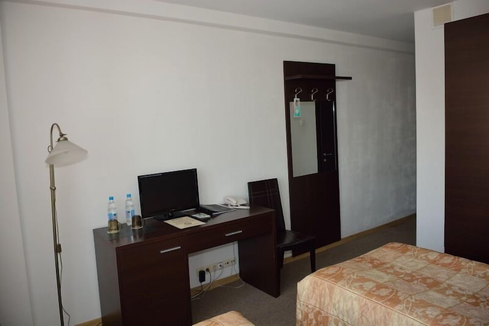 Standard Twin Room photo 3