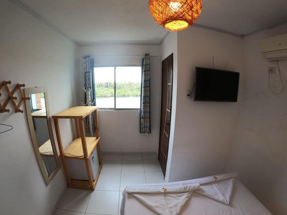 Standard Double Room - Photo 10