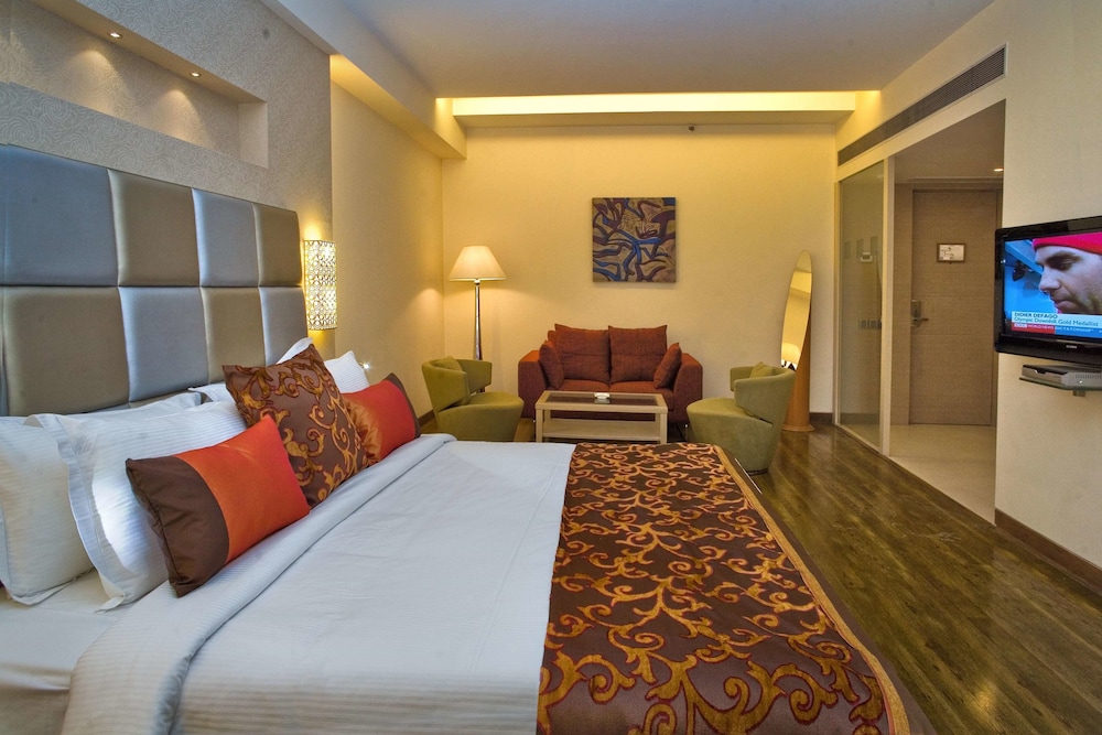 Executive Room - Photo 5