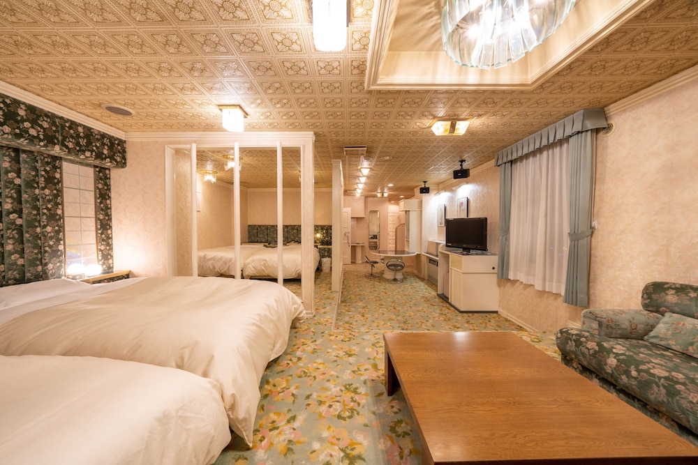 Quadruple Room with Sauna, Smoking photo 2