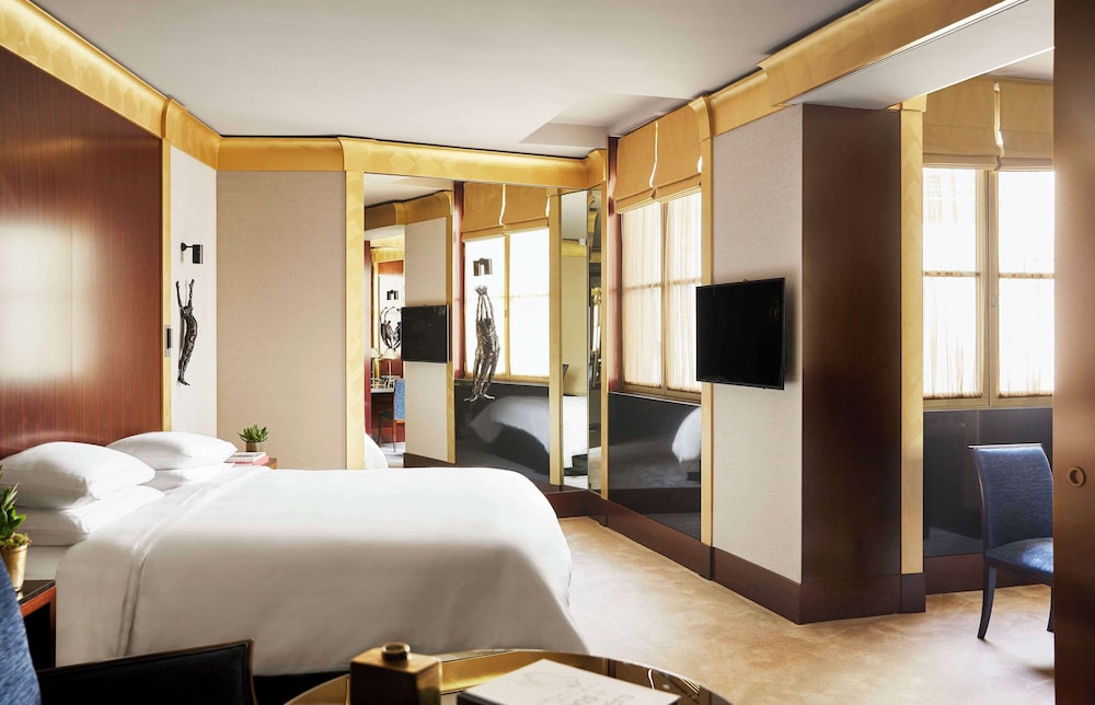 Ambassador Suite