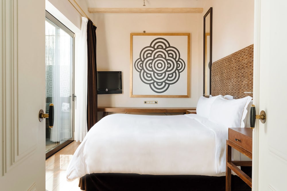 Superior Room, 1 King Bed, Private Pool