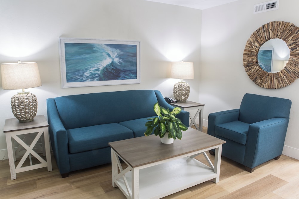 Suite, 2 Queen Beds (Side Ocean View) - Photo 4