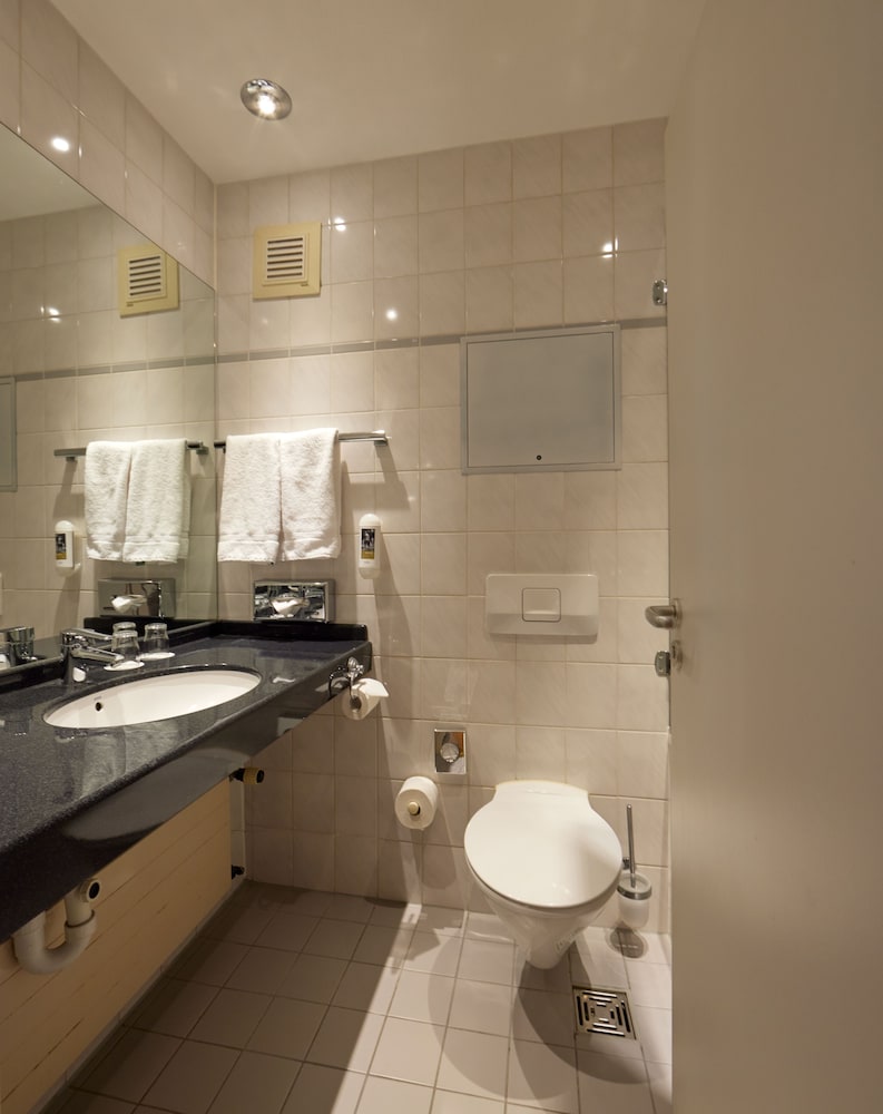 Standard Twin Room, 2 Twin Beds - Photo 4