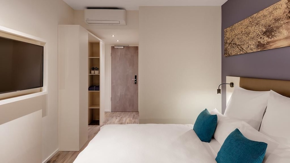 Deluxe Double Room, 1 Queen Bed photo 2