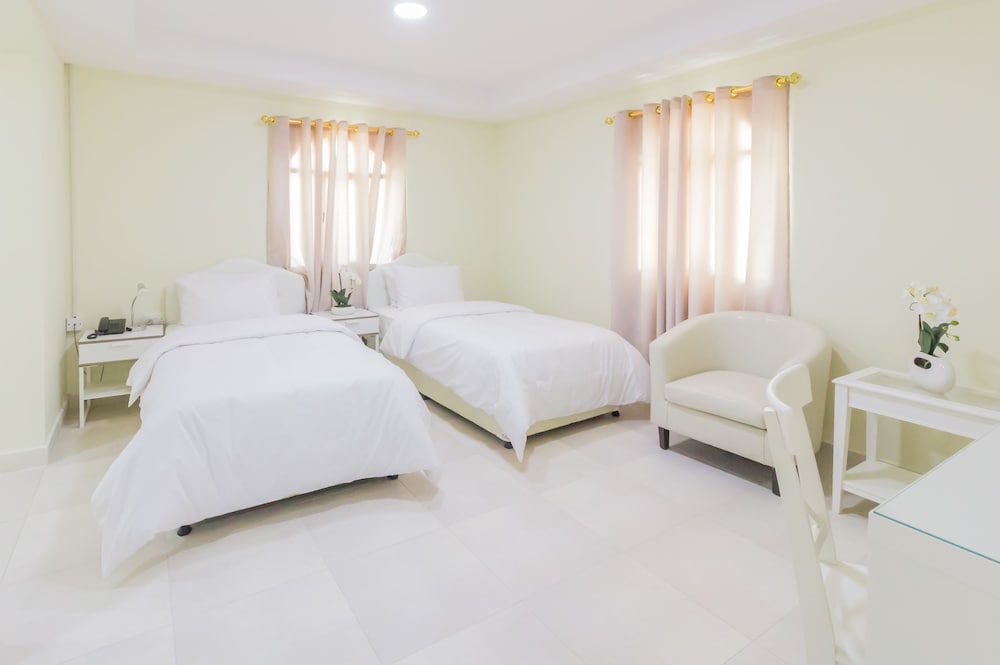 Deluxe Double or Twin Room photo 3