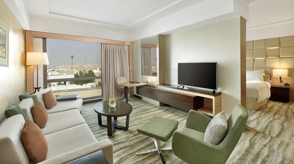 Junior Suite, 1 King Bed - Photo 1