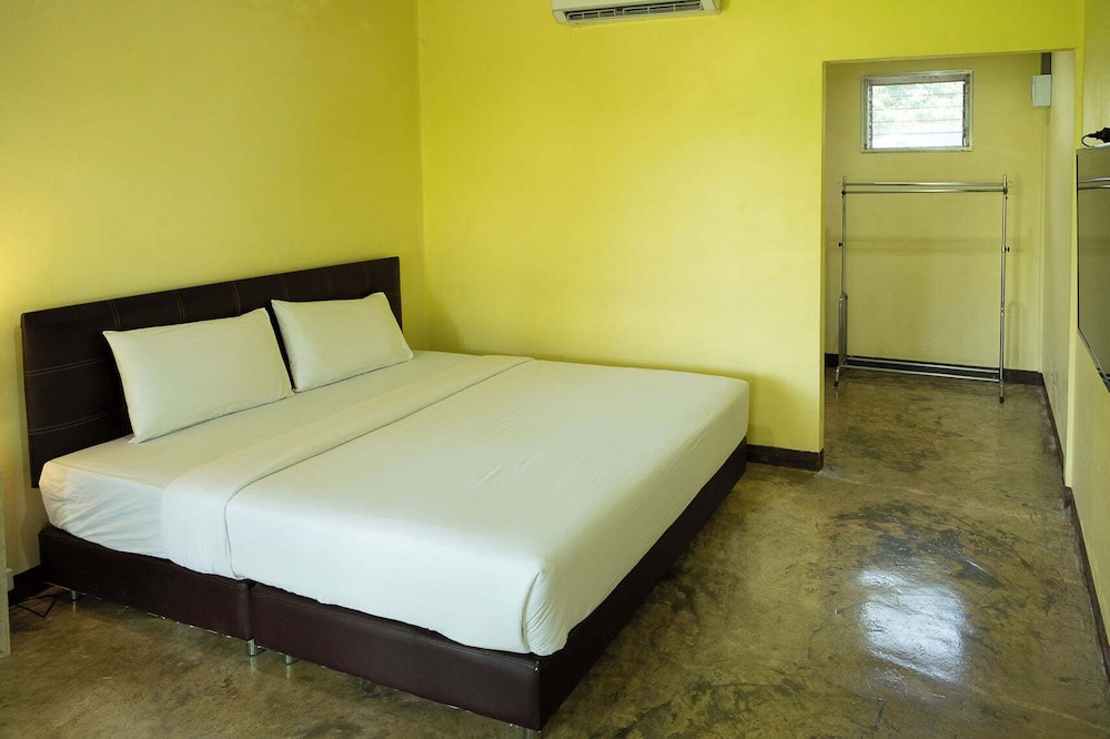 Bungalow Garden Double Bed