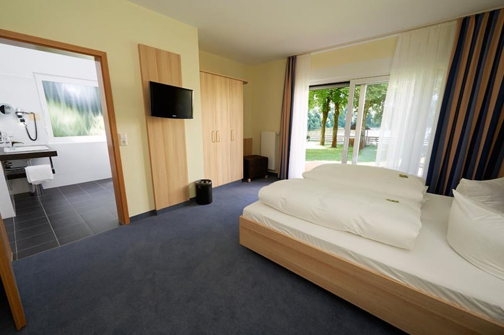 Double Room, Accessible, Lakeside photo 1
