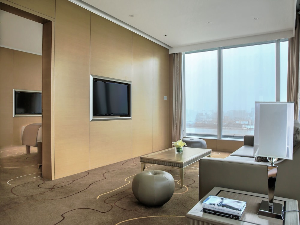 Club One-Bedroom Suite photo 3