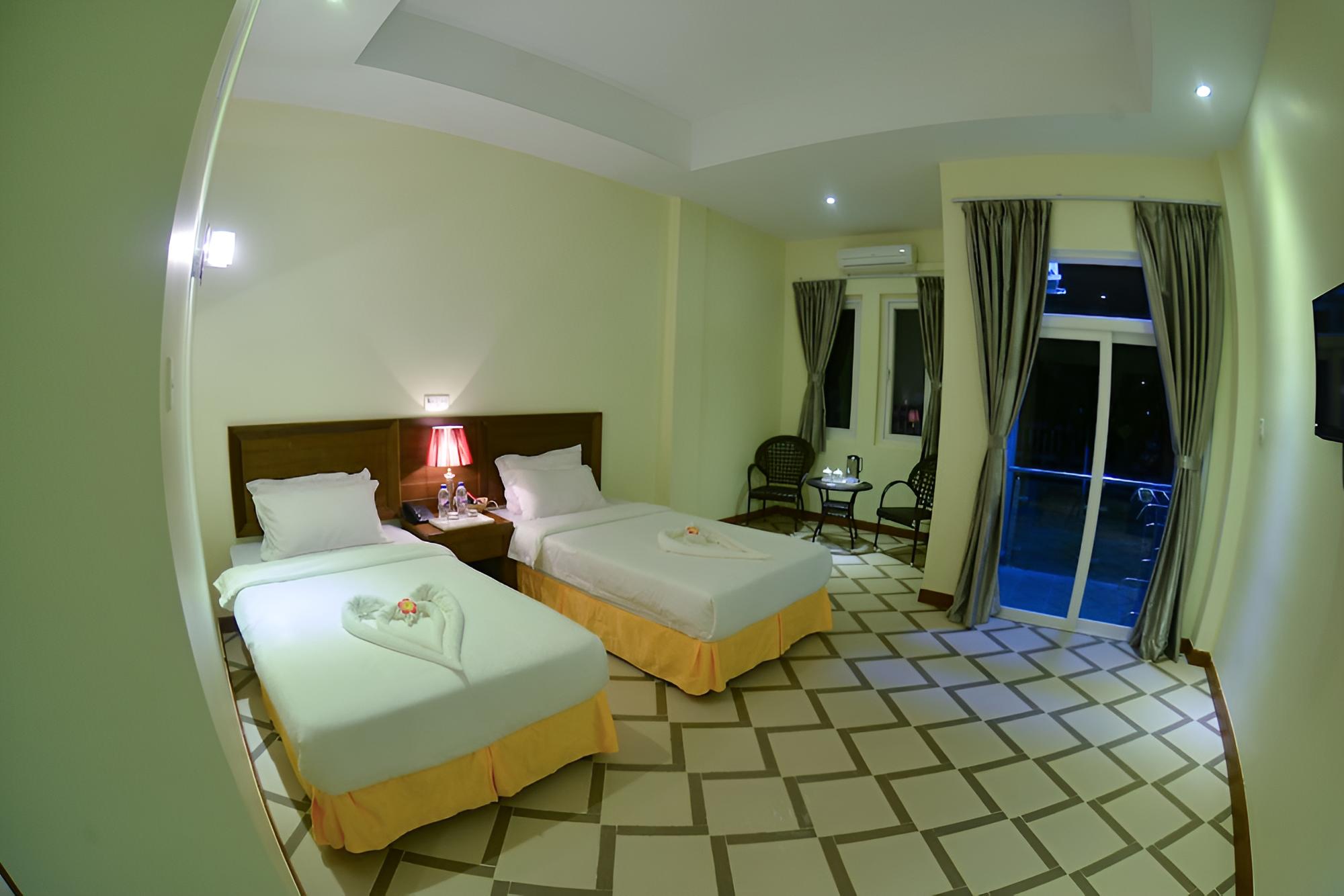 Superior Twin Room, Garden View