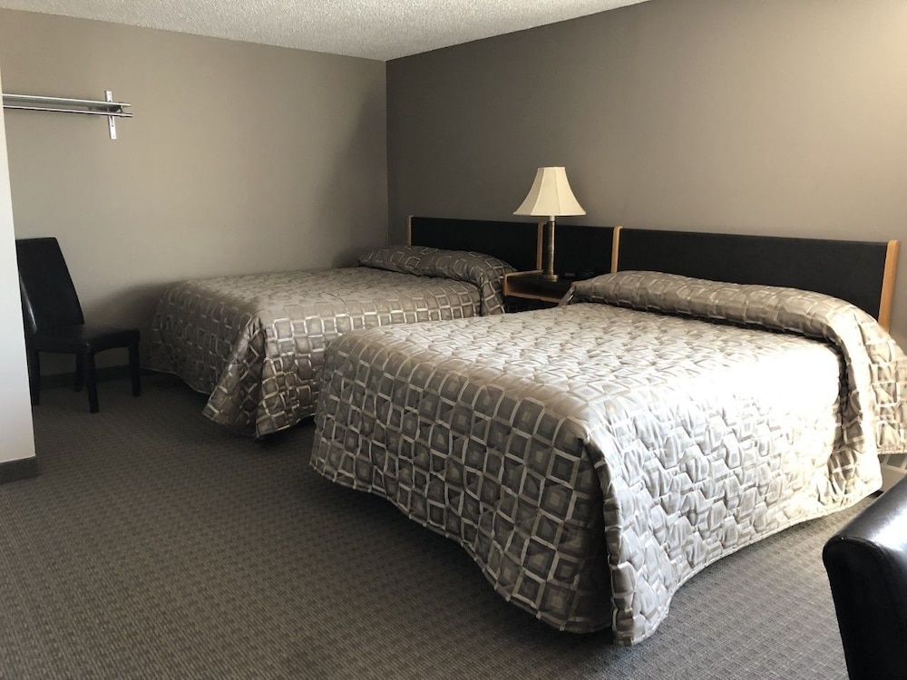 Room, 2 Queen Beds photo 1