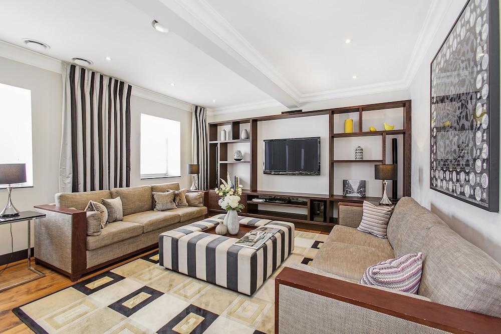 Penthouse Suite, Four Bedrooms Apartment photo 3