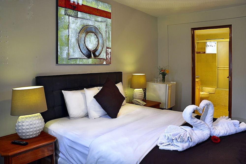 Double Room - Photo 6