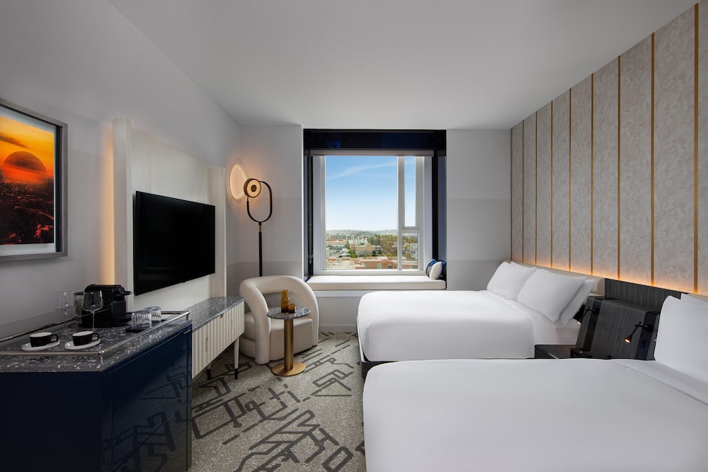 Superior Room, 2 Queen Beds, City View