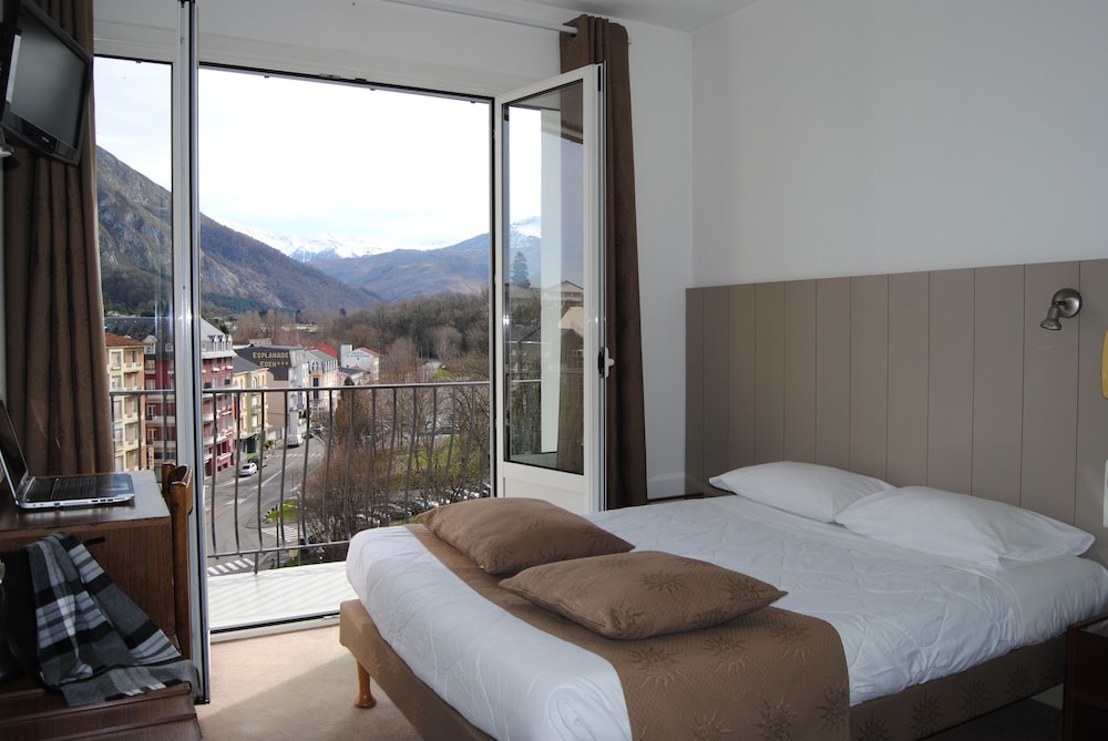 Classic Twin Room, 2 Twin Beds, Mountain View - Photo 6