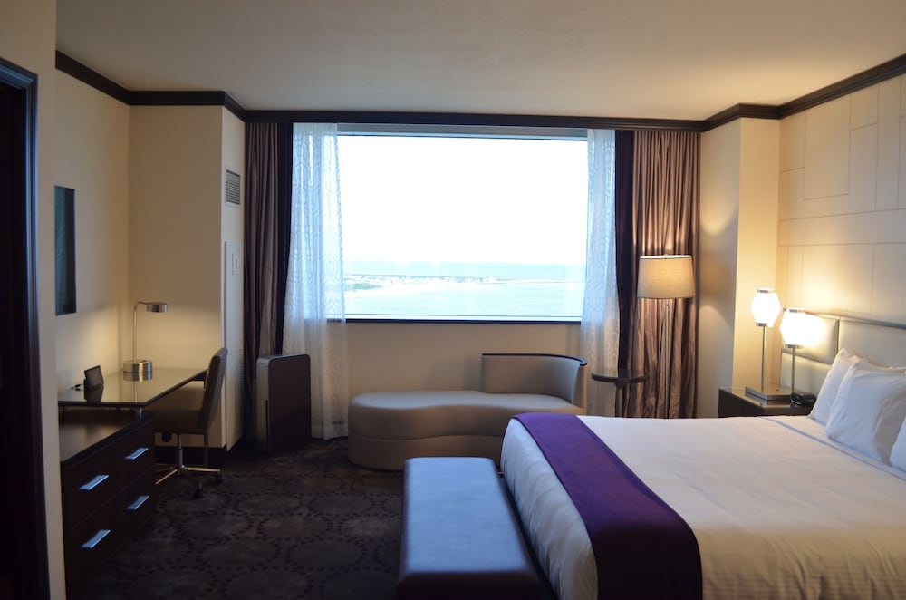 Laguna Tower Premium Room, 2 Queen Beds, Non-Smoking - Photo 4