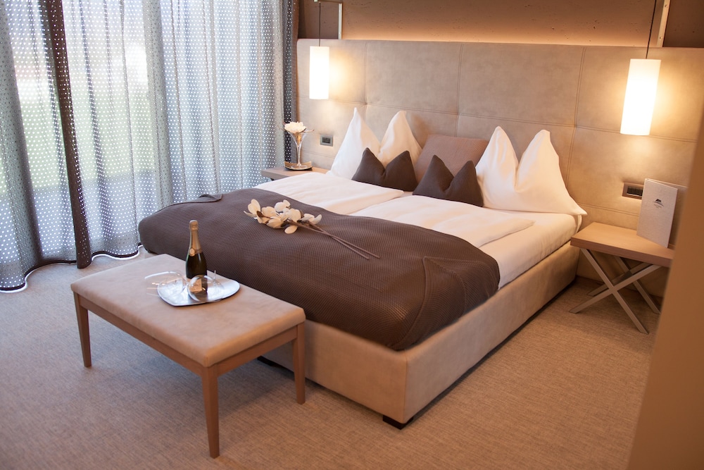 Deluxe Double Room, Balcony photo 1