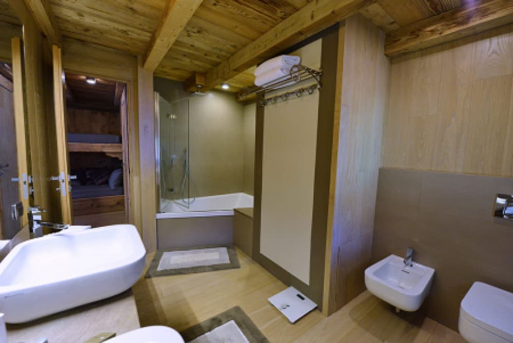 Suite, 1 Bedroom photo 2