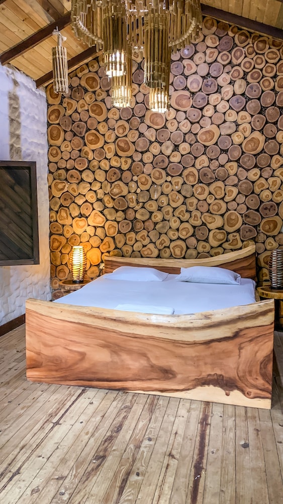 Deluxe Cabin, Multiple Beds