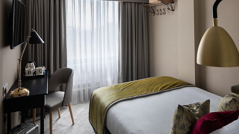 Basic Double Room
