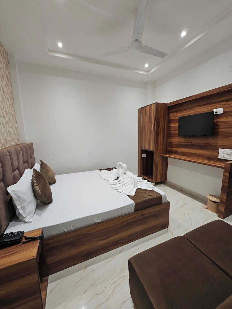 Deluxe Single Room