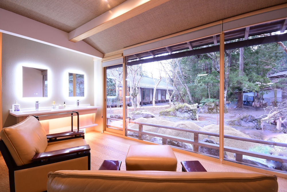 Premium Suite Room (Spring Evening) Non-smoking - Photo 3