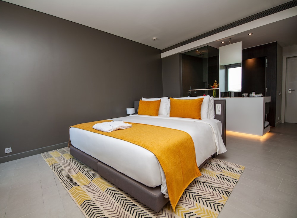 Standard Double Room, City View