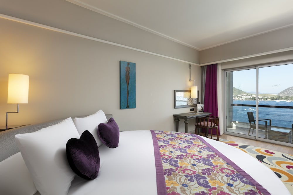Suite (Romance) photo 1