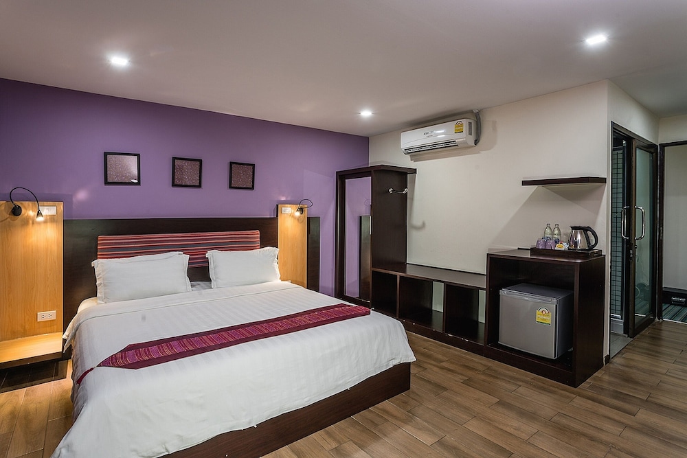 Deluxe Double Room, City View photo 1