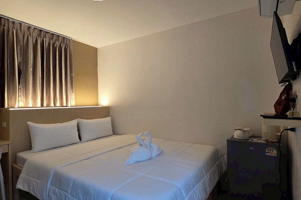 Superior Double Room at Soi 7 photo 1