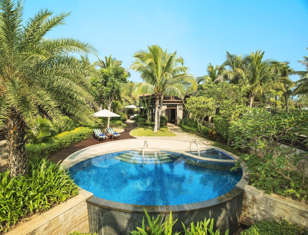 Villa, 1 Bedroom, Poolside - Photo 8