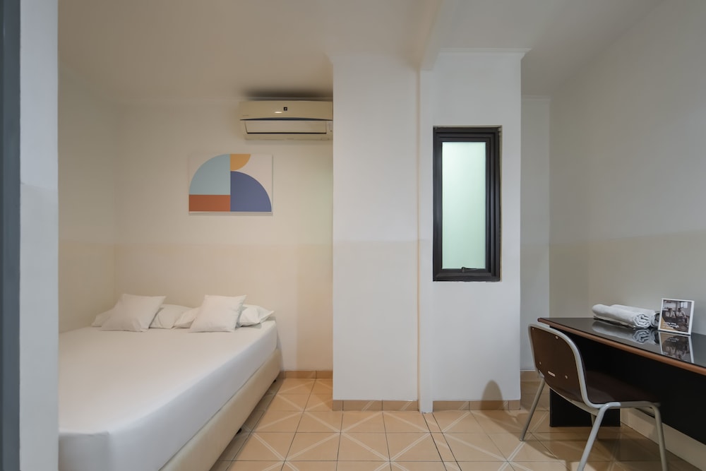 Standard Room - Photo 1