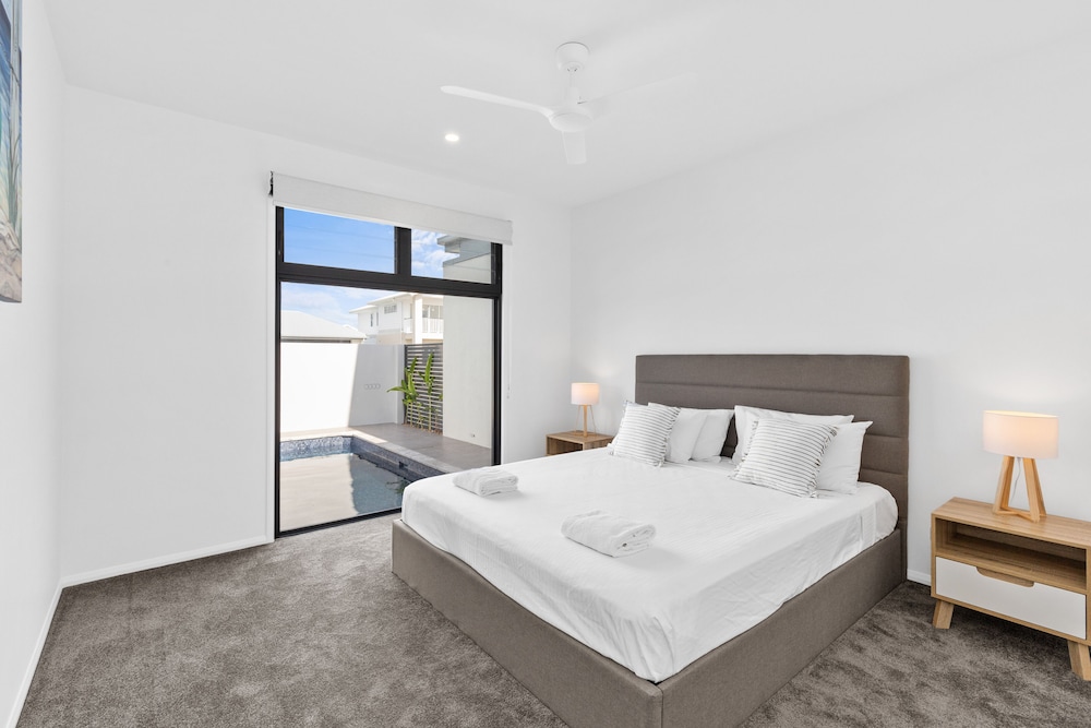 Executive House photo 2
