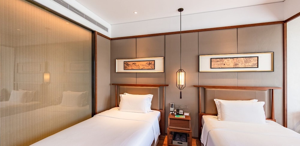 Deluxe Twin Room, Garden View - Photo 3