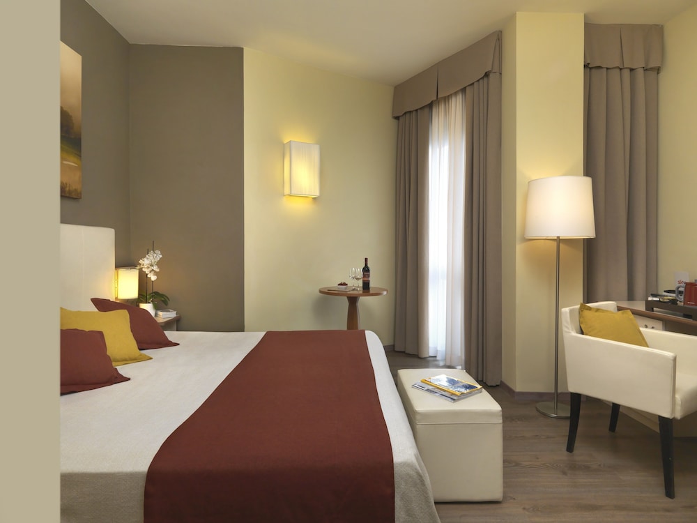 Deluxe Double or Twin Room, 2 Bathrooms