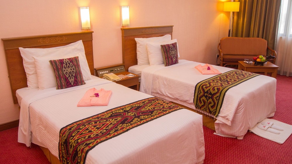 Premium Twin Room - Photo 3