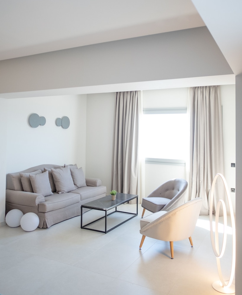 Suite, Sea View - Photo 9